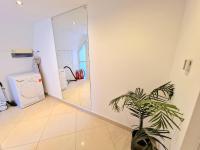 Půdorys ubytování Modern Hyde Park Home with Private Entrance & Private Back Patio near Bayswater & Paddington Stations