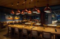 Conrad Nashvilleにあるレストランまたは飲食店