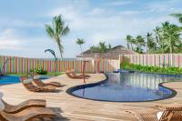 Bazén v ubytování Hilton Maldives Amingiri Resort & Spa nebo v jeho okolí