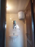 Půdorys ubytování Fully furnished 2 bedroom apartment w/ 2 bathrooms