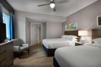 Hilton Grand Vacations Club Ocean 22 Myrtle Beachにあるベッド