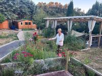Ogród w obiekcie Wood Chalet 1 Monaco Forest La Turbie - Sleeps 5 people