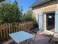 Patio alebo iná vonkajšia časť ubytovania La petite maison d’Orphée