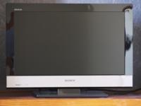KKRかわゆにあるテレビまたはエンターテインメントセンター