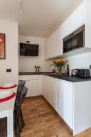 A kitchen or kitchenette at Una finestra sul lago
