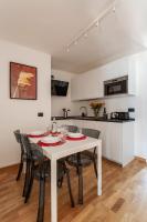 A kitchen or kitchenette at Una finestra sul lago