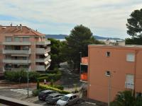 Plán poschodí v ubytovaní Bel appartement à Cavalaire-sur-Mer, 4 couchages, clim, proche commodités, parking, balcon - FR-1-226B-118