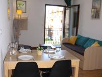 Posedenie v ubytovaní Appartement T2 avec Balcon, Parking et WiFi - Proche Thermes et Centre ville, 4 pers. - FR-1-313-222