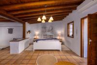 A bed or beds in a room at Casa El Barranco