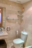 Kúpeľňa v ubytovaní MARBELLA - ALICATE BEACHFRONT Apartment - 5