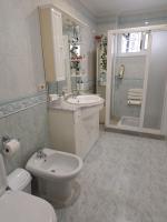 A bathroom at Casa Porto, con Garaje
