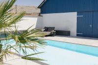 The swimming pool at or close to KRACHER Landhaus No 3 - inklusive Pool