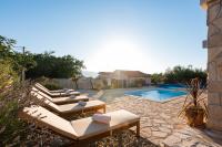 Bazén v ubytování Villa Sara - perfect family holiday nebo v jeho okolí