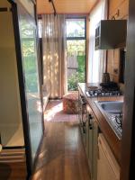 Kuchyň nebo kuchyňský kout v ubytování Tiny house kayaköy kumquat