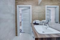 Kúpeľňa v ubytovaní LM APARTAMENTY NARUTOWICZA Kamienica Nova 2-3