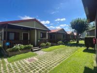 A garden outside Complejo la Regalina
