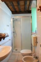 Kúpeľňa v ubytovaní Apartment Casamare Gabicce-3 by Interhome