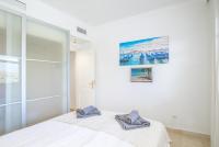 Posteľ alebo postele v izbe v ubytovaní 2 bedroom apartment next to porto