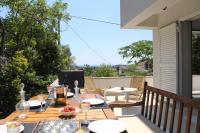 Balkon lub taras w obiekcie Apartments PineWood Villa