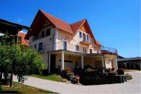 The building in which a vendégházakat is located