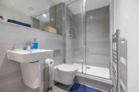 Půdorys ubytování Stylish 2 Bed 2 Bath apartment in City Centre with Free Parking