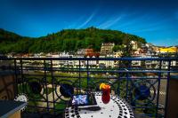 Nespecifikovaný výhled na hory nebo výhled na hory při pohledu z hotelu