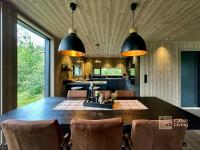 Posezení v ubytování Brand new cabin on the sunny side of Gaustatoppen with a great view