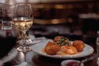 Φαγητό σε αυτό το ξενοδοχείο ή κάπου εκεί κοντά