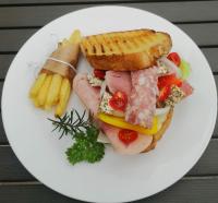 Mad på resortet eller i nærheden