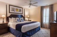 Bluegreen Vacations Patrick Henry Sqr, Ascend Resort Collectionにあるベッド