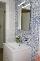A bathroom at Los tres castells