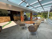 Posezení v ubytování Munduk Kupang Sekumpul Villa