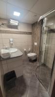 Kúpeľňa v ubytovaní euroHOTEL Sosnowiec Kazimierz