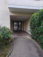 Plan piętra w obiekcie T3-RARE-2 chambres-PARKING gratuit-2 TERRASSES-Netflix-proche PARIS-La Défense