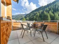 En balkon eller terrasse p&aring; Majestic apartment in Kl sterle with sauna on the Arlberg Met Terras