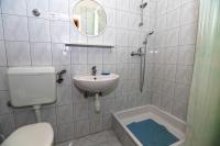 Kúpeľňa v ubytovaní Apartments Boćin Rosso