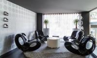 A seating area at Ilunion Bel-Art