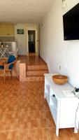 TV a/nebo společenská místnost v ubytování Bungalow in Poris de Abona - Casablanca
