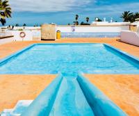 Bazén v ubytování Bungalow in Poris de Abona - Casablanca nebo v jeho okolí