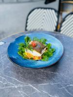 Jídlo v hotelu nebo okolí