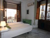 Postel nebo postele na pokoji v ubytování Apartamento en Sevilla Centro con Vistas a la Plaza Alameda de Hércules - Hasta 7 personas