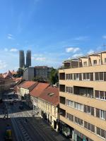 Výhľad na mesto Záhreb alebo výhľad na mesto priamo z apartmánu
