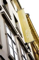 Certyfikat, podpis lub inny dokument wystawiony w obiekcie The ICON Hotel & Lounge