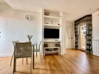 A television and/or entertainment centre at Suite Delicia Apartment - Appartamento con Terrazza
