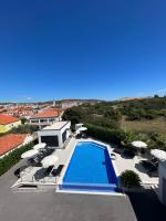 Bazén v ubytování Holiday Luxury Resort Sundance nebo v jeho okolí