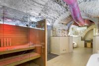 A bathroom at Palazzo Catalani Resort
