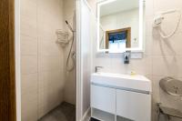 MISTO capsule hotelにあるバスルーム