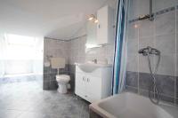 Kúpeľňa v ubytovaní Apartments in Silo/Insel Krk 35162