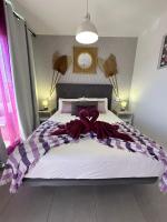 Łóżko lub łóżka w pokoju w obiekcie Candy Cotton - Piscina, Doble terraza, Cocina completa, Wifi y Parking