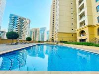 Bazén v ubytování Bahar JBR Apartment by HAPPY SEASON nebo v jeho okolí